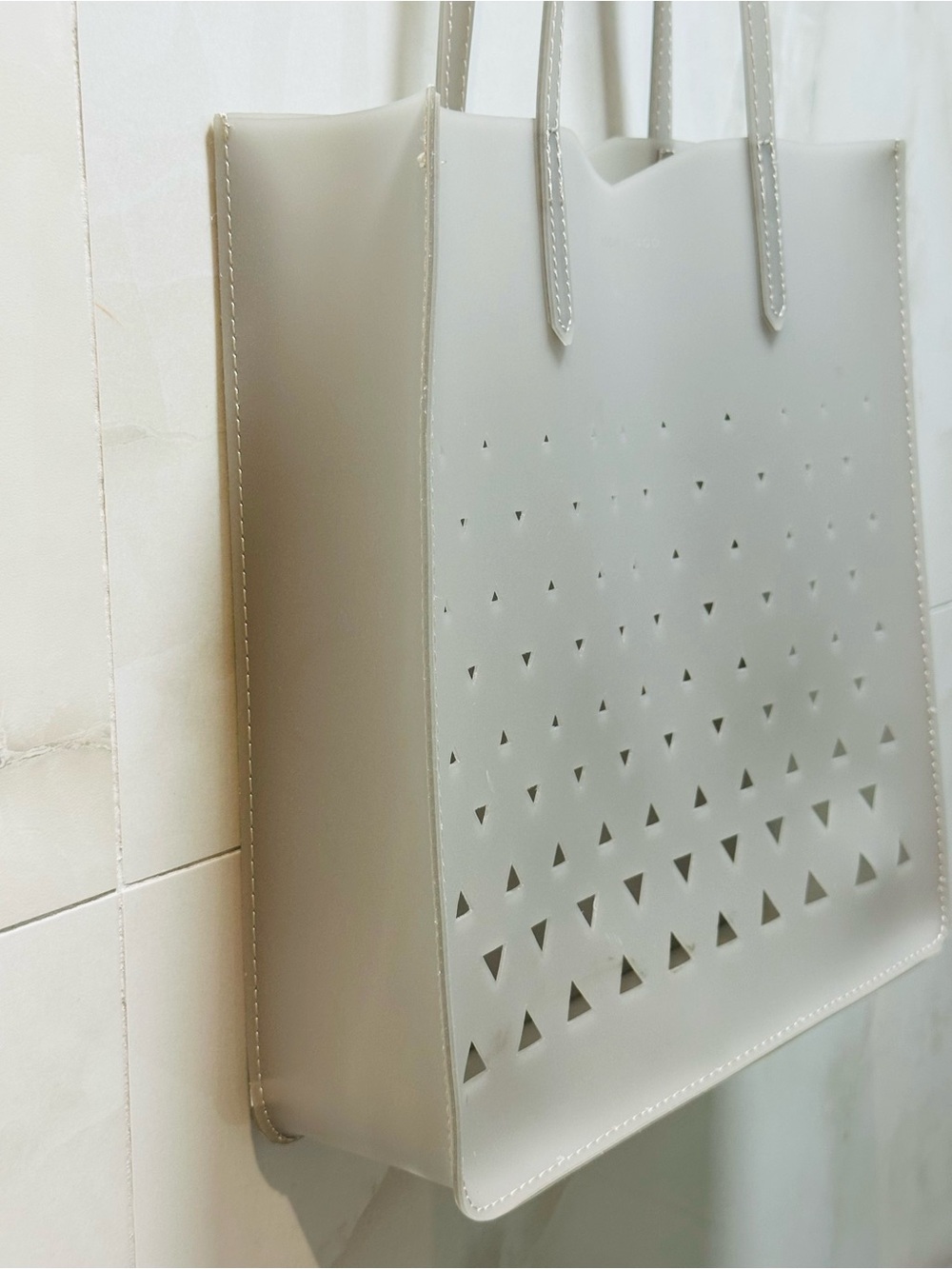 Eddie Borgo Neiman Marcus Grey Jelly Tote Bag - Picture 4 of 9